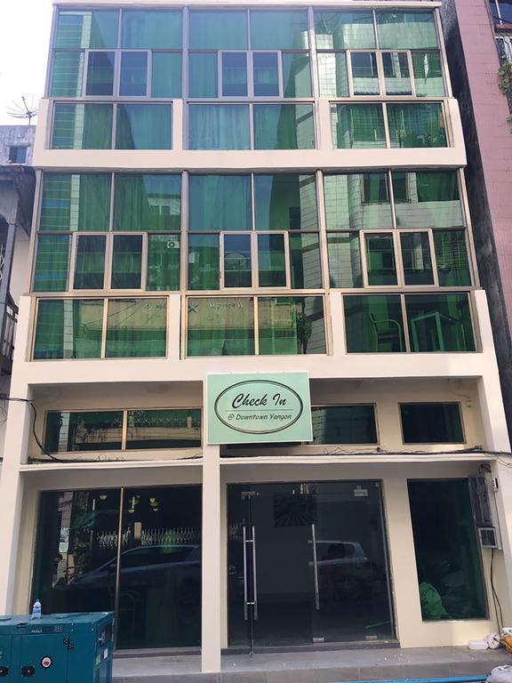 Check In @ Downtown Yangon Ξενοδοχείο Εξωτερικό φωτογραφία