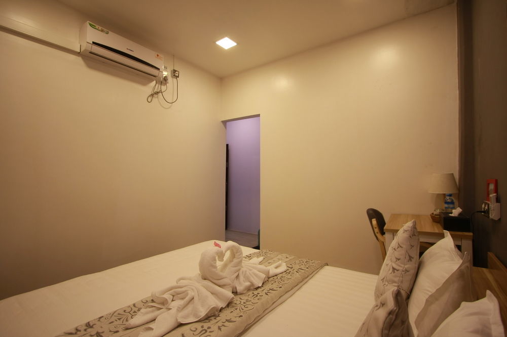 Check In @ Downtown Yangon Ξενοδοχείο Εξωτερικό φωτογραφία