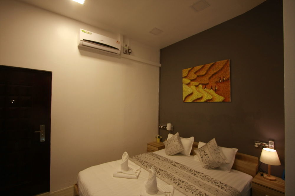Check In @ Downtown Yangon Ξενοδοχείο Εξωτερικό φωτογραφία
