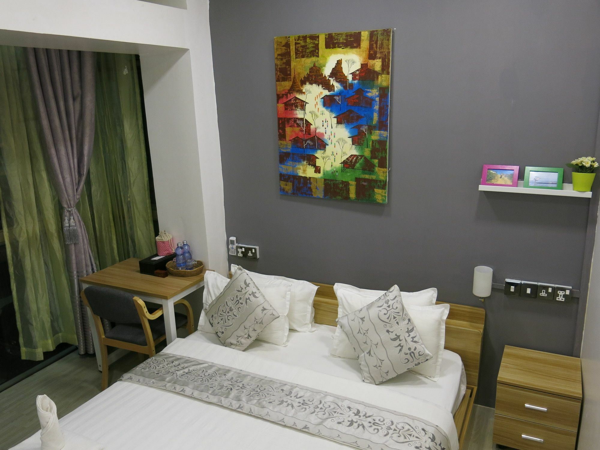 Check In @ Downtown Yangon Ξενοδοχείο Εξωτερικό φωτογραφία