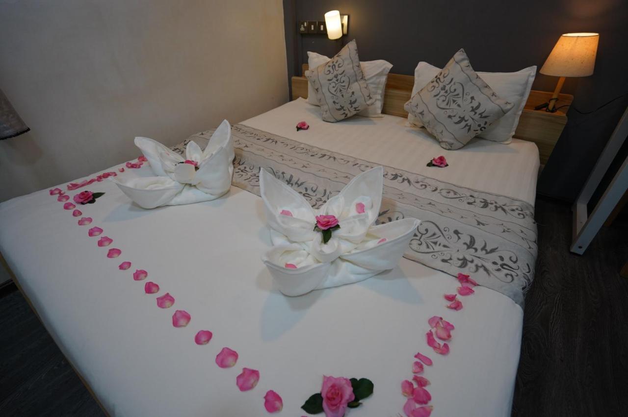 Check In @ Downtown Yangon Ξενοδοχείο Εξωτερικό φωτογραφία